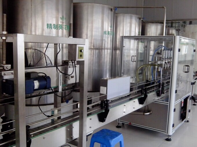 2025 北京全自動潤滑油灌裝機 防凍液灌裝機第2張